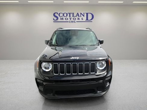 Used 2022 Jeep Renegade Sport w/ Sport Appearance Group FWD image 3