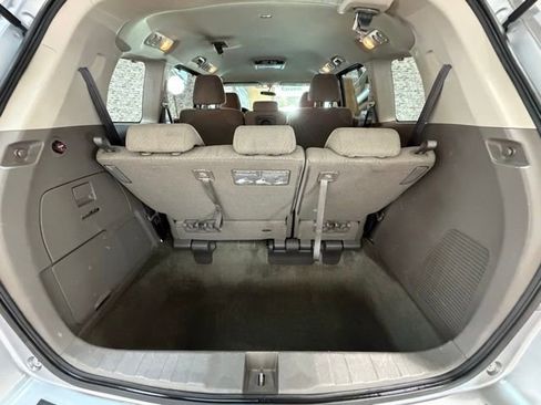 Used 2016 Honda Odyssey SE image 11