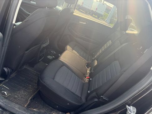 Used 2020 Ford Edge SE AWD/4WD image 10