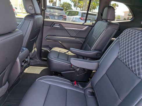 New 2026 GMC Acadia Denali image 16