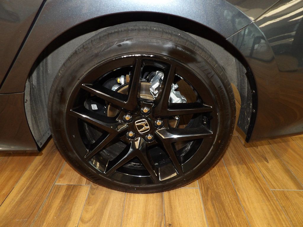 Used 2025 Honda Civic Sport image 9