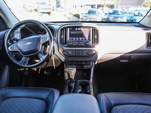 Used 2015 Chevrolet Colorado Z71 image 2