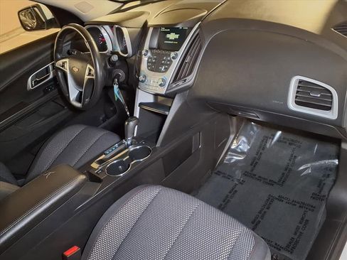 Used 2017 Chevrolet Equinox LT w/ Convenience Package image 24