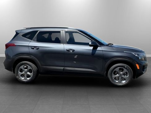 Used 2023 Kia Seltos LX FWD image 8