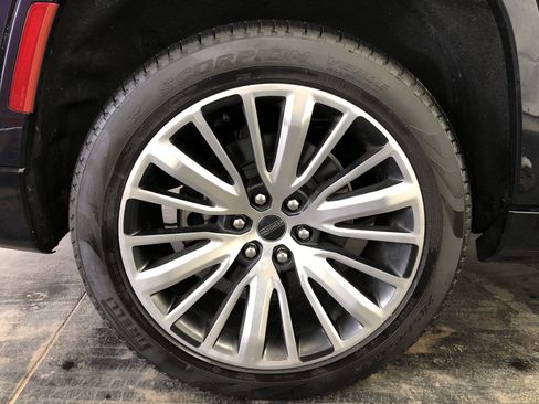 Certified 2023 Jeep Grand Wagoneer L Series III w/ Rear Seat Video Group 1 image 28