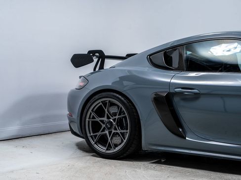 Used 2024 Porsche 718 Cayman GT4 RS RWD image 12