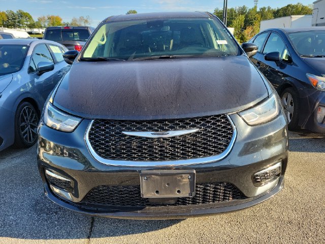 Certified 2023 Chrysler Pacifica Touring-L FWD image 2