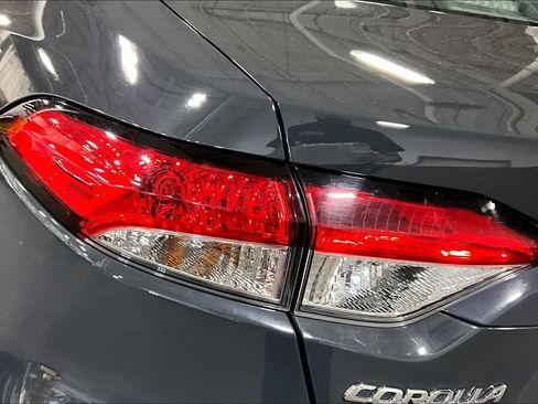 Used 2024 Toyota Corolla LE FWD image 29