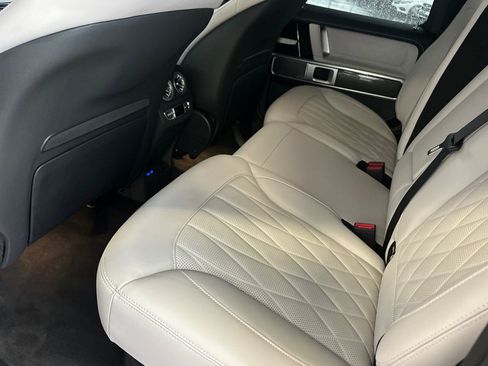 Used 2025 Mercedes-Benz G 63 AMG 4MATIC image 13