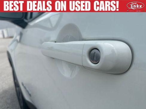 Used 2018 Jeep Renegade Latitude w/ Safety & Security Group FWD image 38