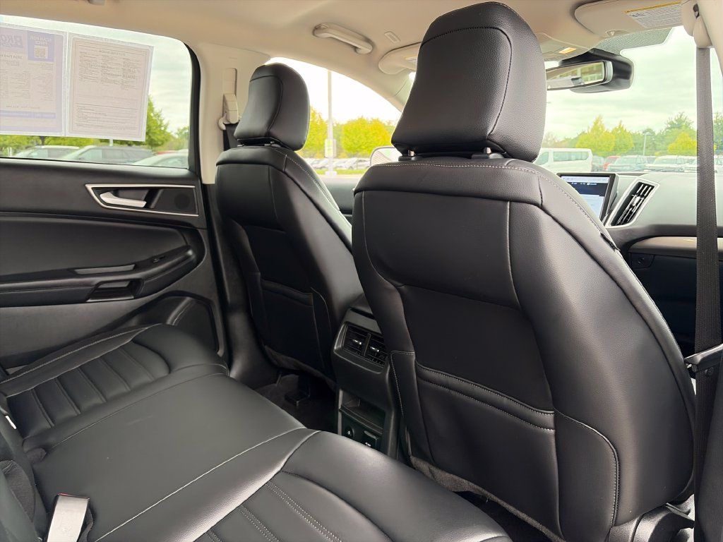 Used 2024 Ford Edge SEL w/ Convenience Package AWD/4WD image 32