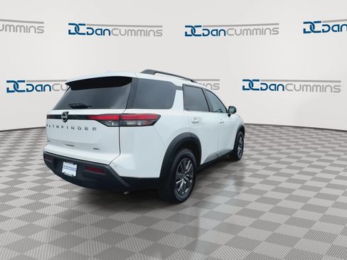 Used 2025 Nissan Pathfinder SV AWD/4WD image 8
