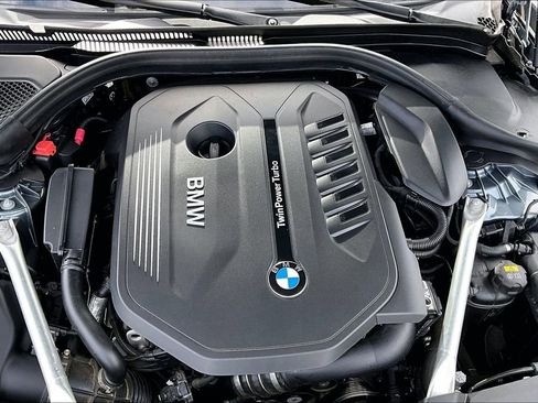 Used 2019 BMW 540i w/ Convenience Package image 32