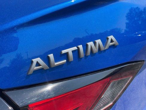 Certified 2025 Nissan Altima 2.5 SL AWD/4WD image 33