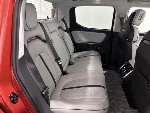 Used 2024 Rivian R1T Adventure AWD/4WD image 22