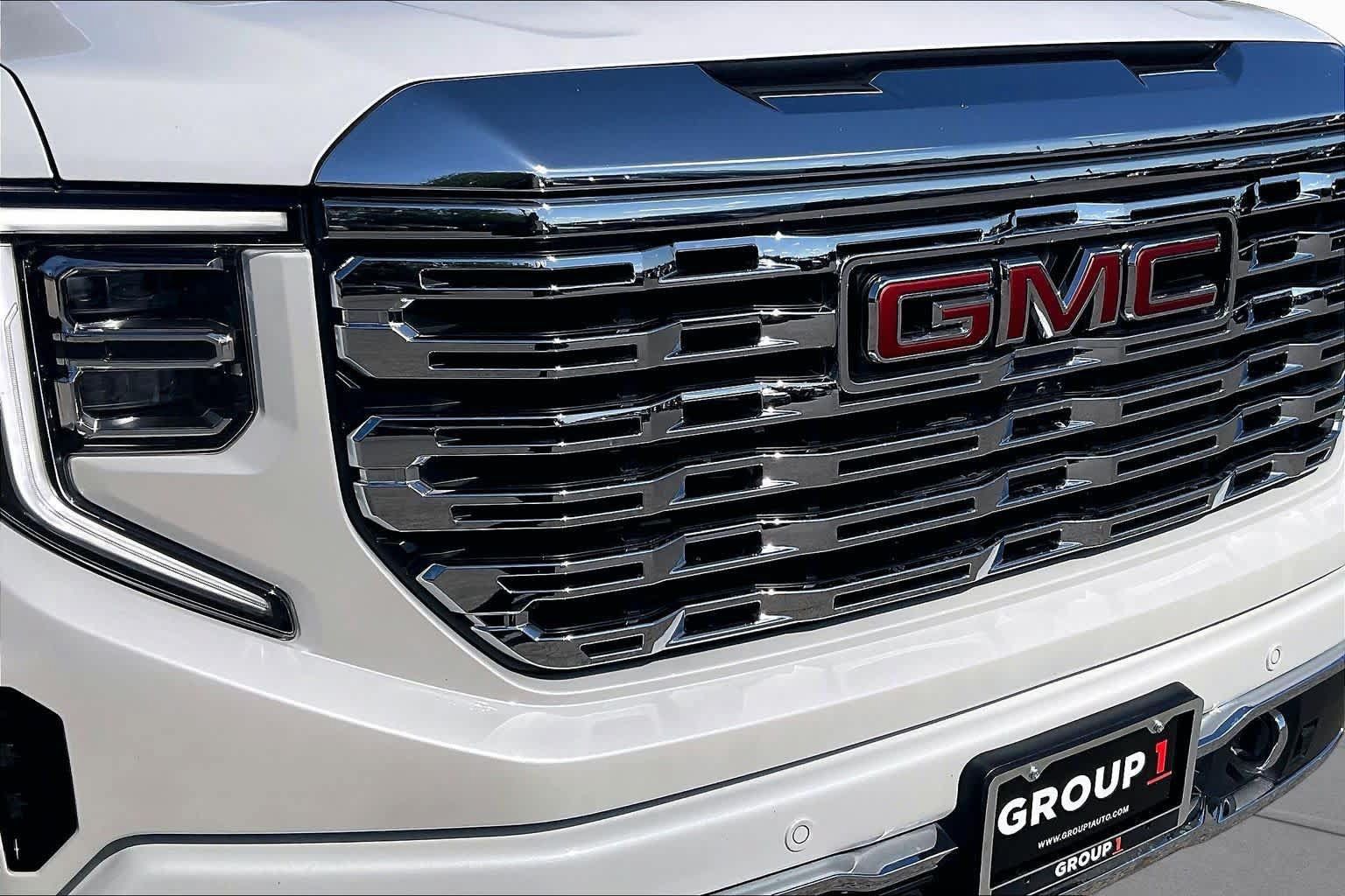Used 2024 GMC Sierra 1500 Denali w/ Technology Package AWD/4WD image 29