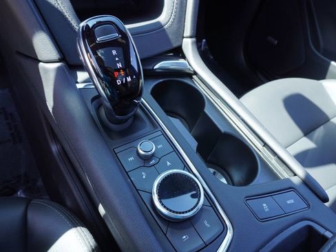 Used 2025 Cadillac XT5 Premium Luxury image 19