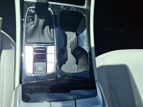 Used 2025 Hyundai Tucson SEL FWD image 24
