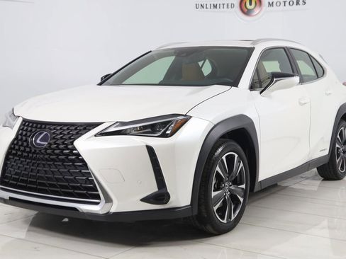 Used 2019 Lexus UX 250h AWD w/ Premium Package image 5