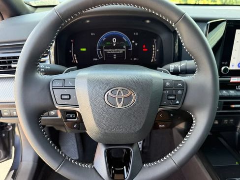 Used 2026 Toyota Camry SE w/ Convenience Package FWD image 12