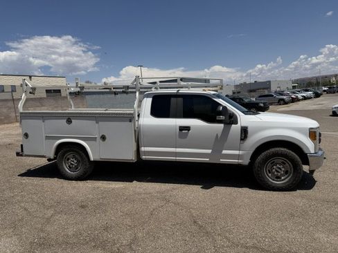 Used 2017 Ford F350 XL w/ Power Equipment Group RWD image 2