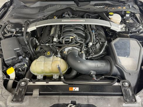 Used 2018 Ford Mustang Shelby GT350 w/ Convenience Package image 32