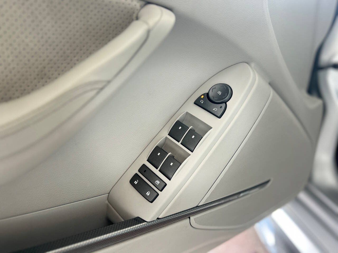 Used 2011 Cadillac CTS V w/ Wood Trim Package RWD image 35