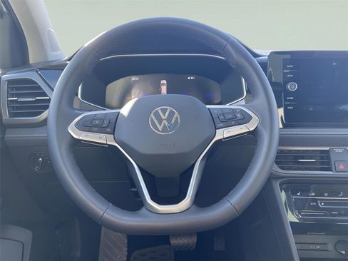Used 2025 Volkswagen Taos SE image 26