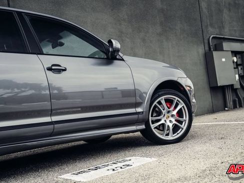 Used 2008 Porsche Cayenne GTS AWD/4WD image 28
