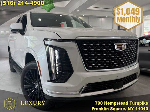 Used 2025 Cadillac Escalade Premium Luxury AWD/4WD image 1