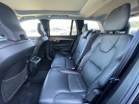 Used 2023 Volvo XC90 B6 Plus image 27