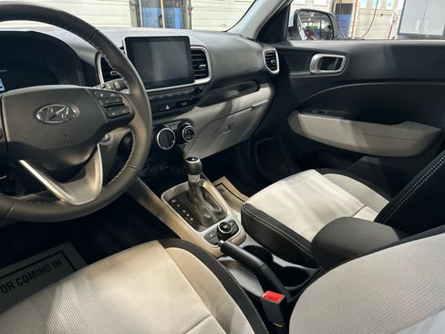 New 2026 Hyundai Venue SEL image 4