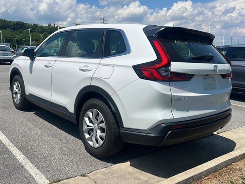 Used 2023 Honda CR-V LX image 3