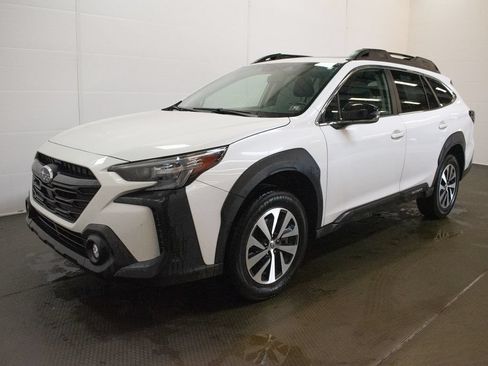 Used 2025 Subaru Outback Premium AWD/4WD image 8