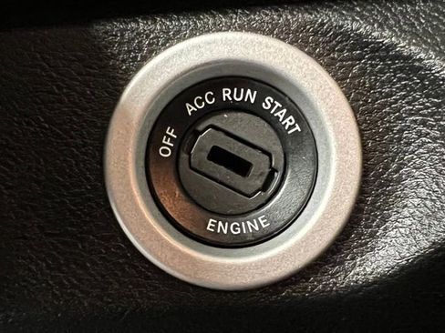 Used 2022 RAM 1500 Classic Warlock AWD/4WD image 30