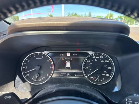 Used 2021 Nissan Rogue SL w/ Premium Package FWD image 3