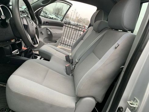 Used 2012 Toyota Tacoma 4x4 Regular Cab image 12