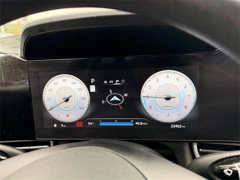 Used 2024 Hyundai Elantra SEL image 17