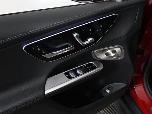 Certified 2024 Mercedes-Benz GLC 300 4MATIC image 8