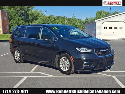 Used 2023 Chrysler Pacifica Touring-L