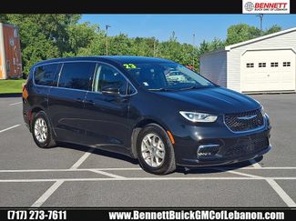 Used 2023 Chrysler Pacifica Touring-L FWD video 1