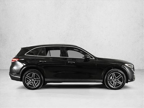 Certified 2025 Mercedes-Benz GLC 300 4MATIC image 4