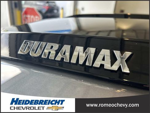 Used 2024 Chevrolet Silverado 1500 ZR2 w/ Technology Package AWD/4WD image 39