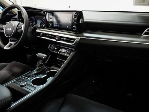 Used 2022 Kia K5 LXS FWD image 9