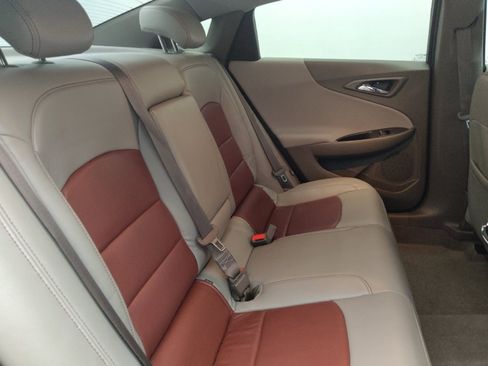 Used 2018 Chevrolet Malibu LT FWD image 19