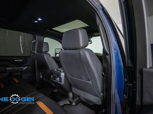 Used 2023 GMC Sierra 2500 AT4 w/ AT4 Preferred Package AWD/4WD image 38