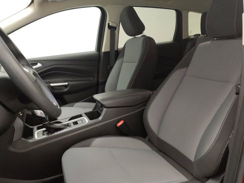 Used 2019 Ford Escape SE image 17