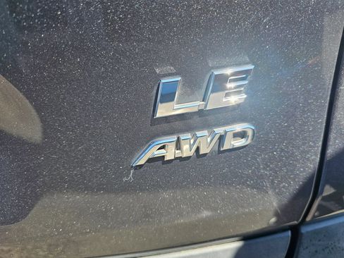 Used 2021 Toyota RAV4 LE AWD/4WD image 28