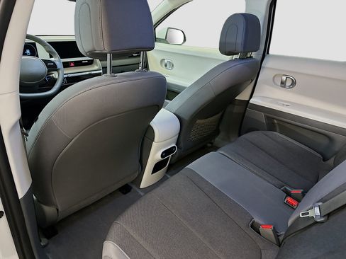 Used 2024 Hyundai Ioniq 5 SEL image 28