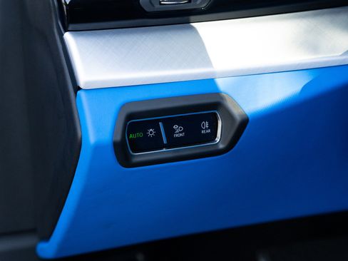 Used 2019 Lamborghini Urus AWD/4WD image 47